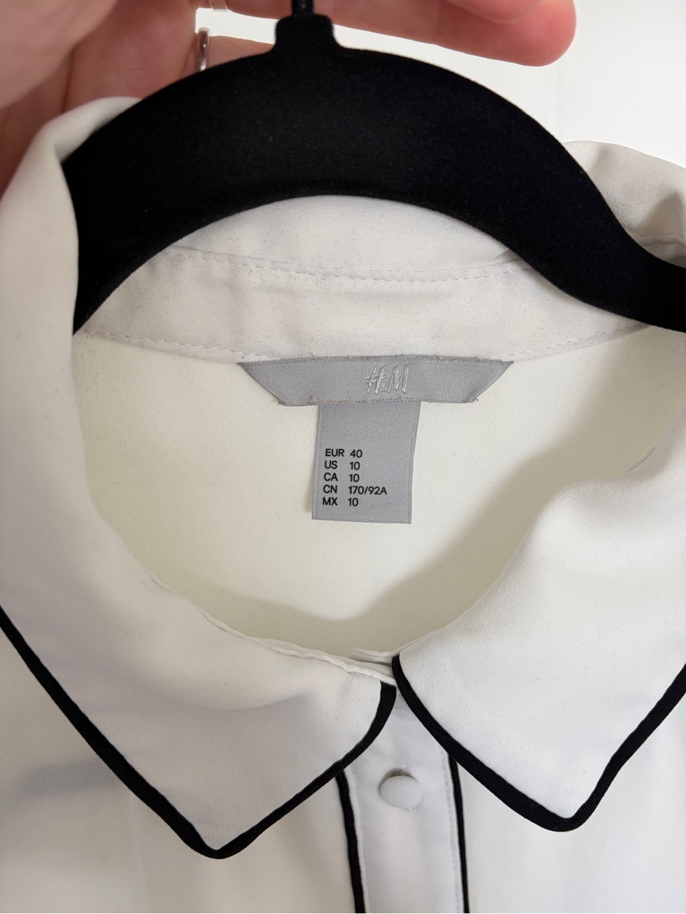 H&M White Button-Up Shirt with Black Piping - Picture 3 of 6